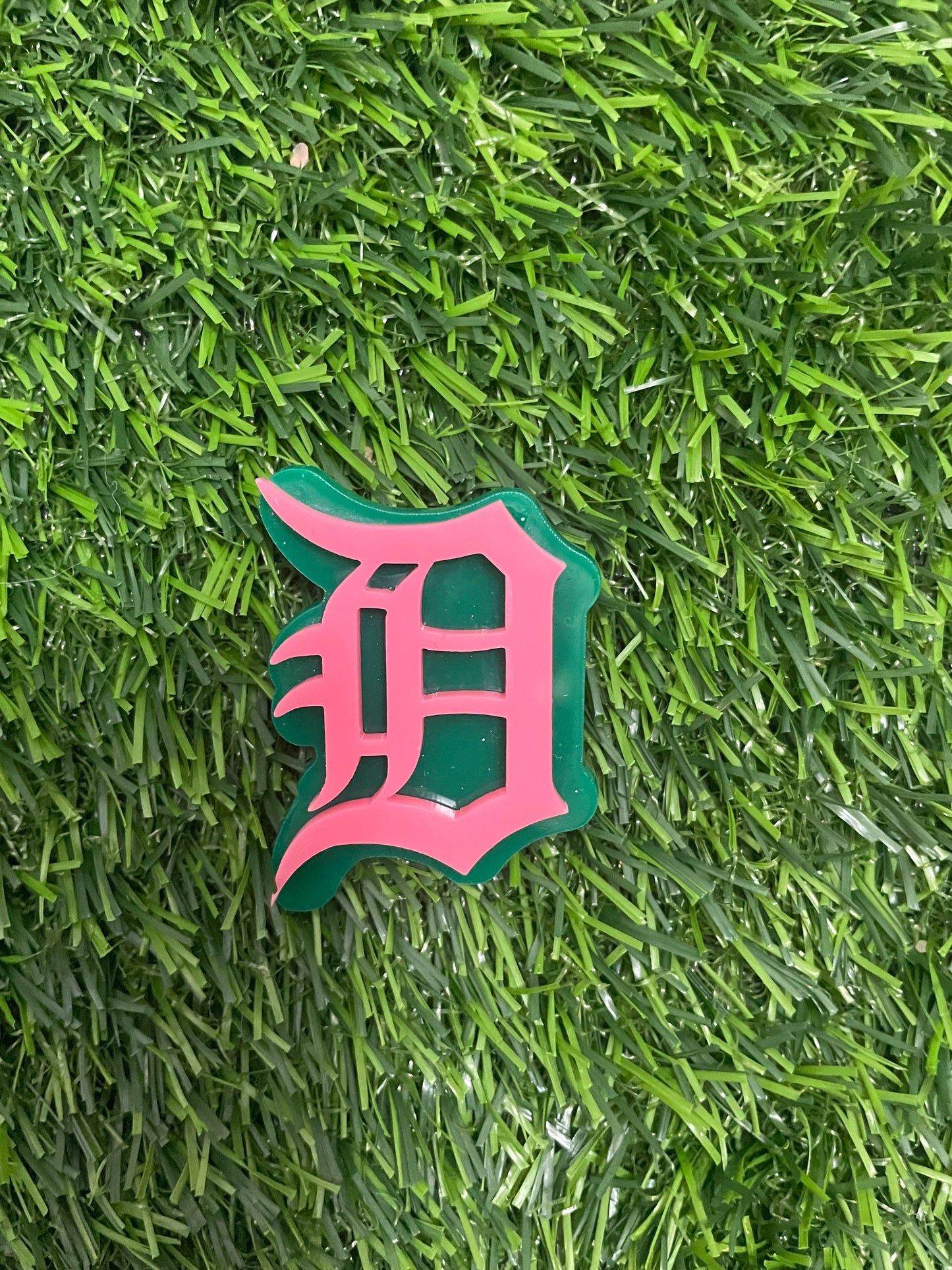 Pink/Green "D" Pin